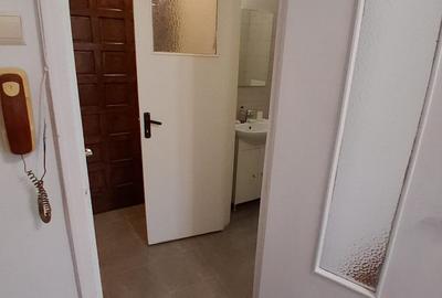 Piata Victoriei metrou ,Iancu de Hunedoara et.1/8,DECOMANDATA,Vedere stradal Piata Victoriei metrou ,Iancu de Hunedoara et.1/8,DECOMANDATA,Vedere stradal - 2