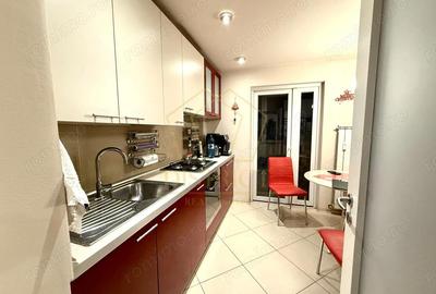 Apartament cu 3 camere decomandat, mobilat în Circumvalațiunii - 9