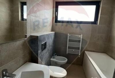 Casă cu 5 camere cu Teren 450 Mp în Nord - 11