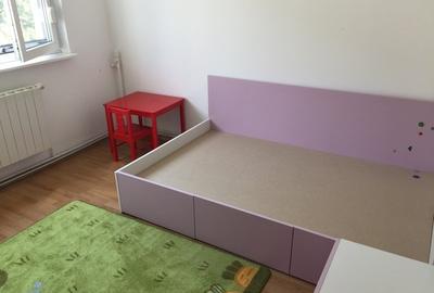 Apartament cu 3 camere decomandat în Prelungirea Ghencea