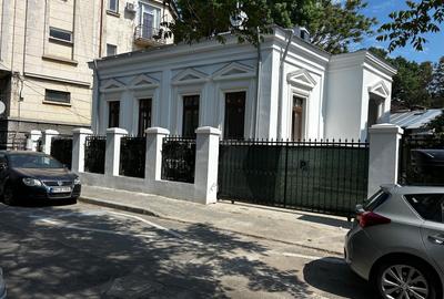 Vila Centrul Istoric renovata consolidata pretabil clinica restaurant birouri - 1