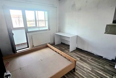 Apartament cu 4 camere decomandat în Zimbru - 2