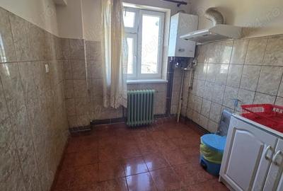 Apartament cu 2 camere decomandat în Gojdu - 3