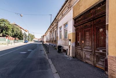 Casă individuală cu 5 camere cu Canalizare în Central - 9