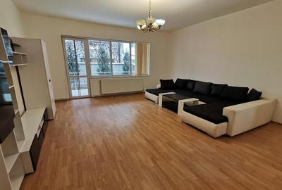 INCHIRIEZ apartament 3 camere decomandat la vila, zona Strand