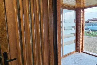 Casă cu 3 camere cu Teren 1720 Mp în Băicoi - 2