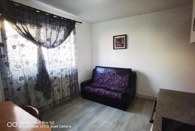 Garsonieră decomandată în Central - 2