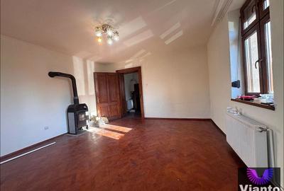 Apartament cu 3 camere decomandat în Terezian - 4