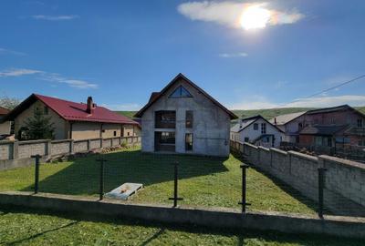 Casă cu 4 camere în Drăganu - 4