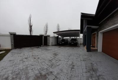 Inchiriere 2 vile de lux la Izvorani, piscina, SPA - 4