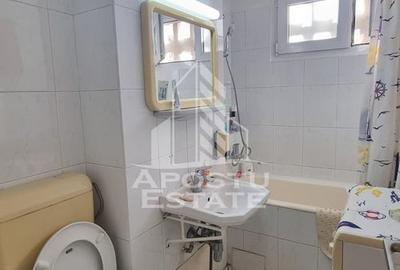 Apartament cu 3 camere semidecomandat, mobilat în Circumvalațiunii - 6