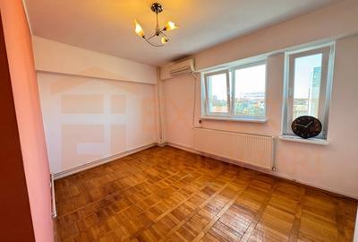 Apartament cu 3 camere decomandat în Ultracentral