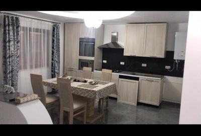 Casă cu 3 camere în Frumușeni