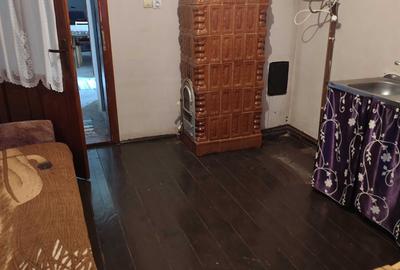 Casă cu 3 camere în Semlac