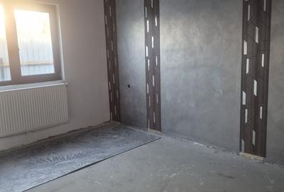 Casă cu 4 camere cu Teren 200 Mp în Lumina
