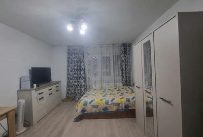 Garsonieră decomandată în Exterior Vest