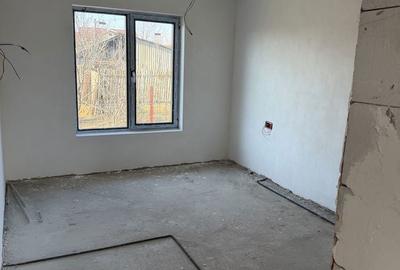 Casă cu 4 camere în Bradu - 1