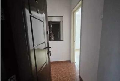 Garsonieră decomandată în Titan - 1