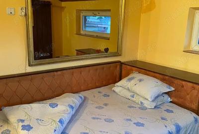 Inchiriez camera in vila - 2