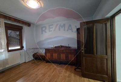 Casă cu 3 camere cu Teren 615 Mp în Central - 17