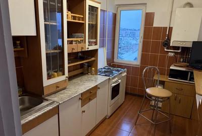 Apartament 4 camere, semidecomandat - zona Garii - 4