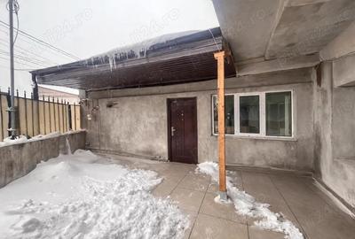 Casă cu 8 camere în Central