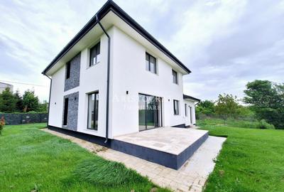 Casă cu 5 camere cu Teren 500 Mp în Corbeanca