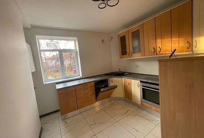 Apartament cu 2 camere decomandat în Popoveni