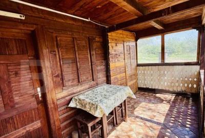 Casă cu 2 camere cu Teren 700 Mp în Central - 2