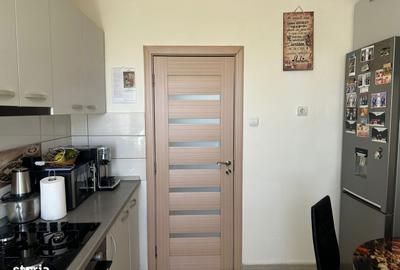 Apartament cu 3 camere decomandat în Decebal - 2