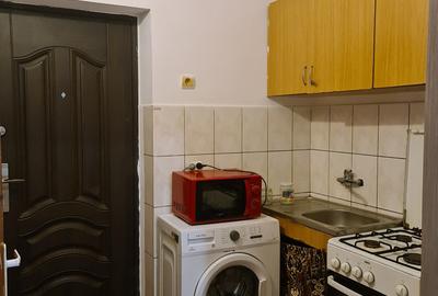 Garsoniera de vânzare-zona Decebal,  Splaiul Crișanei - 6