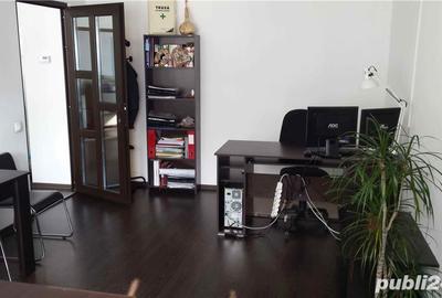 Spațiu comercial, de 144 mp, în Central - 3