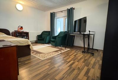 Casă individuală cu 3 camere cu Canalizare în Central - 1