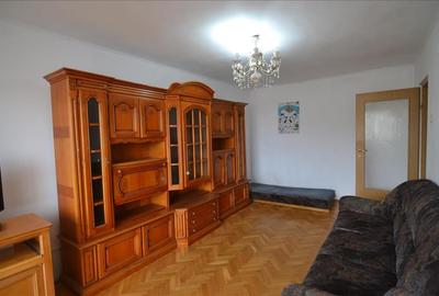 Apartament 3 camere etaj intermediar ,zona  Judetean - 2