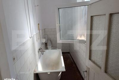 Casă cu 3 camere cu Teren 500 Mp în Central
