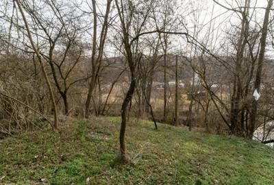 Teren de 1221 mp, în Budeasa - 2