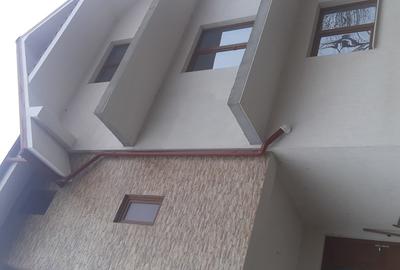 Casă cu 4 camere în Central - 1