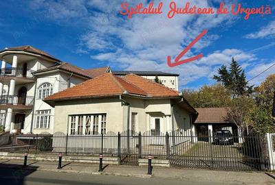 Casă cu 4 camere în Central - 1