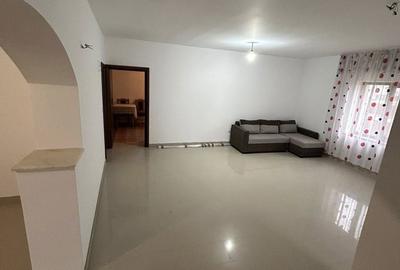 Casă cu 4 camere cu Teren 1090 Mp în Central - 7