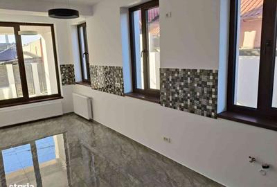 Casă cu 5 camere cu Teren 280 Mp în Brătianu - 12