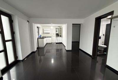 Casă cu 4 camere cu Teren 169 Mp în Central - 9