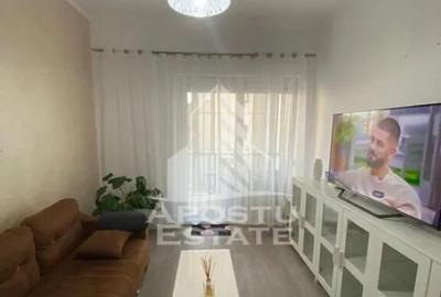 Garsonieră decomandată în Girocului