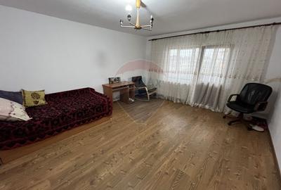 Apartament spatios de vanzare in GRUI - Campulung - 1
