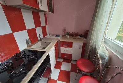 Apartament cu 2 camere semidecomandat în Trivale