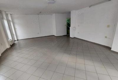 Spațiu comercial, de 62 mp, în Cetate - 3