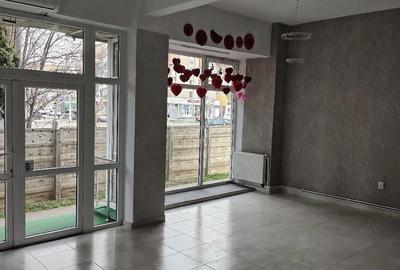 Spațiu comercial, de 140 mp, în Central - 8
