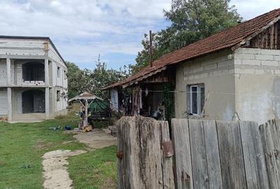 Casă cu 4 camere în Scăești - 1