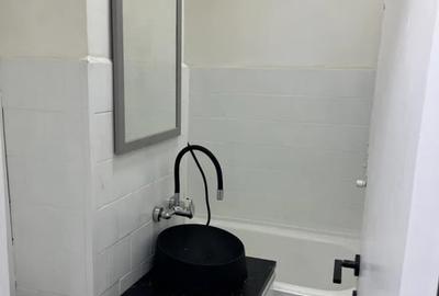 Garsonieră decomandată în Tractorul - 5