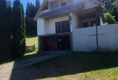 Casă cu 4 camere în Ceahlău - 8