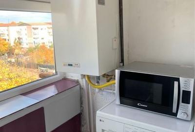 Apartament cu 2 camere decomandat în Micro 17 - 2